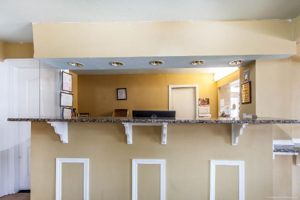 Rodeway Inn Calhoun